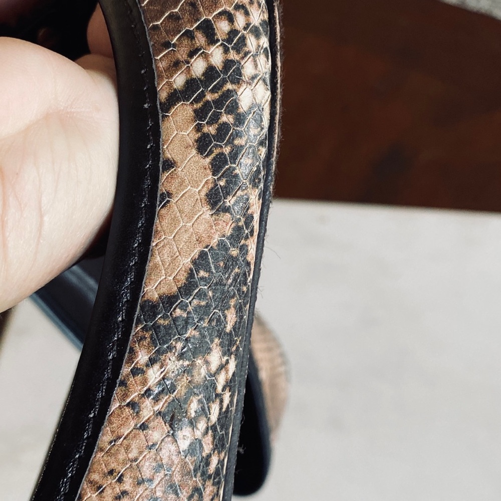 Tory Burch snakeskin/gold/black ballet flats size 8 very good condition. - Picture 8 of 8